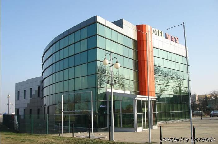 Hotel I Restauracja W Luboniu Luboń Exterior foto