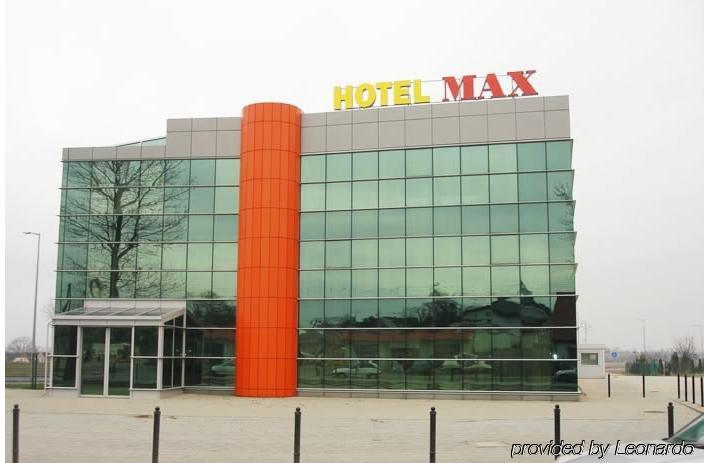 Hotel I Restauracja W Luboniu Luboń Exterior foto